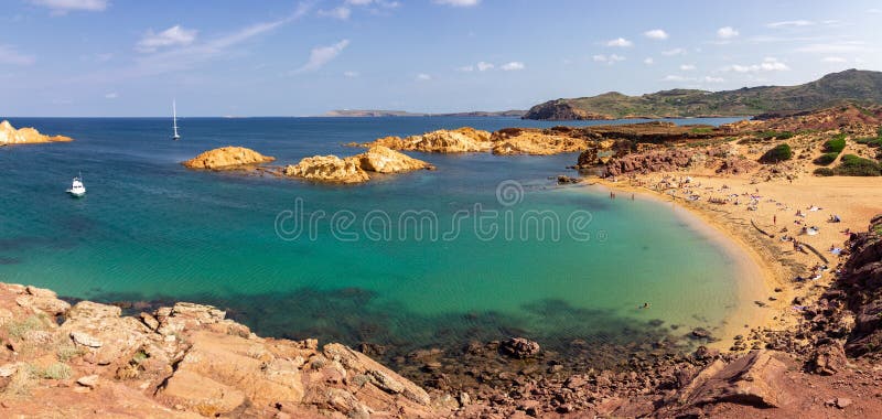 Pregonda-stranden i norr om menorca spain arkivfoto