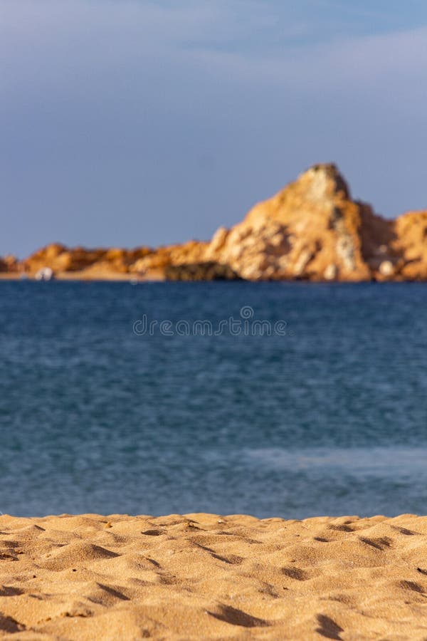 Pregonda-stranden i norr om menorca spain arkivbild