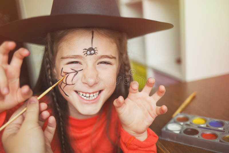 dia das Bruxas, traje, pintura facial, feliz, fofa, criança