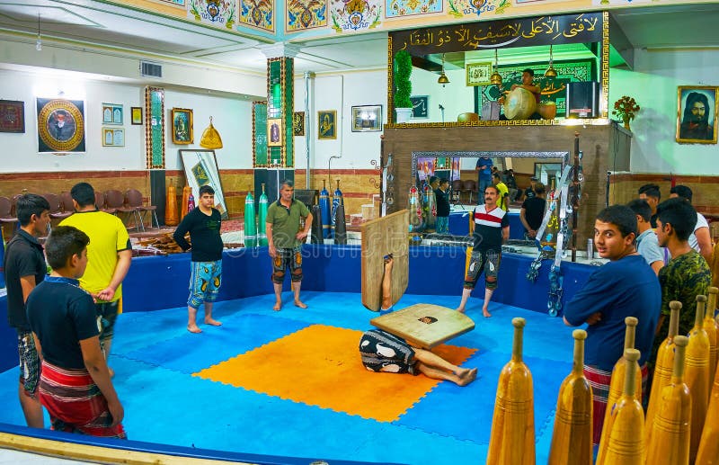 Preparandosi in Zurkhaneh, Kerman, Iran fotografia stock