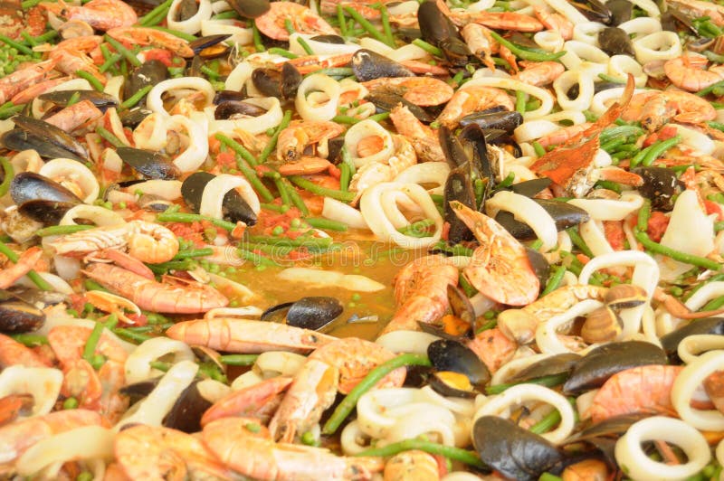 Preparação de um paella gigantesco com marisco 058 fotos de stock royalty free Preparação de um paella gigantesco com marisco 058 fotos de stock royalty free