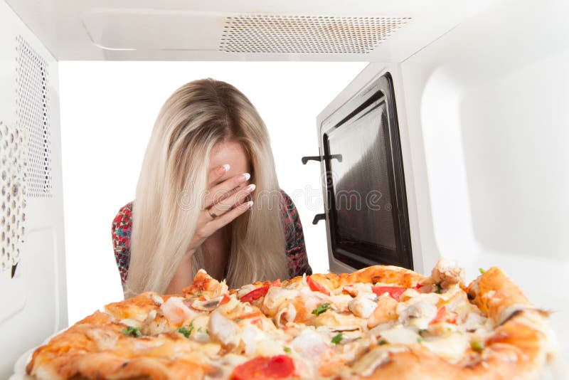 Preparing pizza