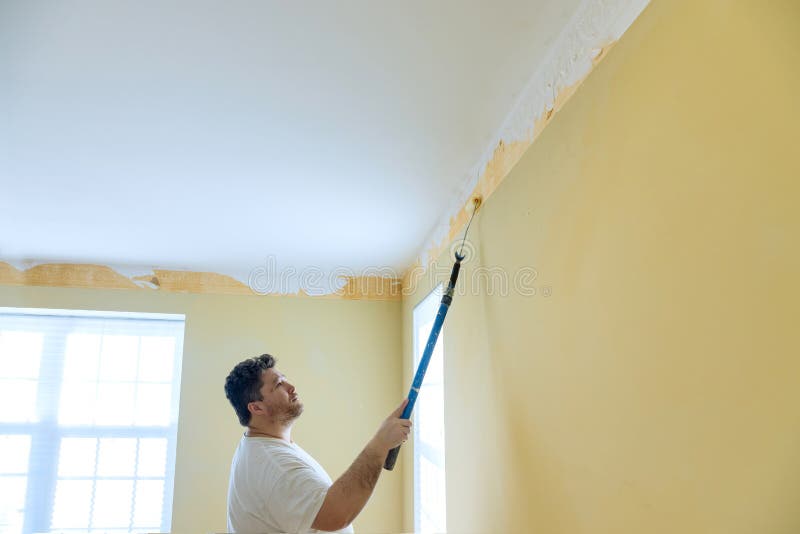 Preparing the Wall for Process of Removing Old Wallpaper Stock Photo -  Image of interior, room: 232015276