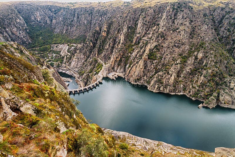 Presa de Aldeadavila fotografía de archivo libre de regalías Presa de Aldeadavila fotografía de archivo libre de regalías