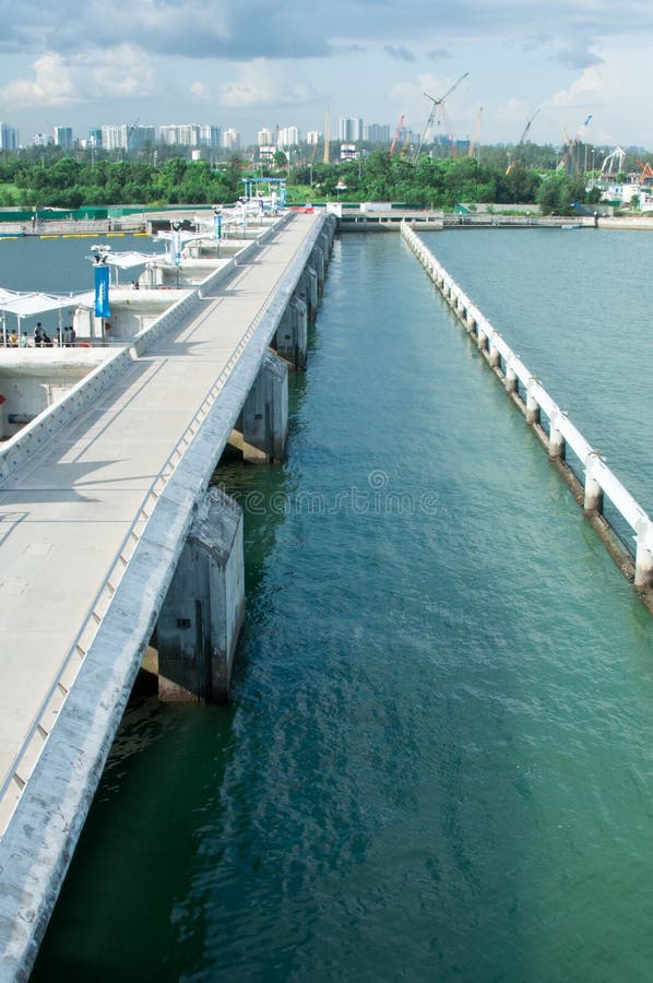 Presa Singapur del puerto deportivo Presa Singapur del puerto deportivo
