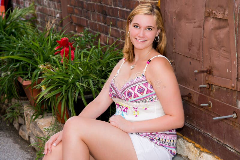 blonde teen white shorts