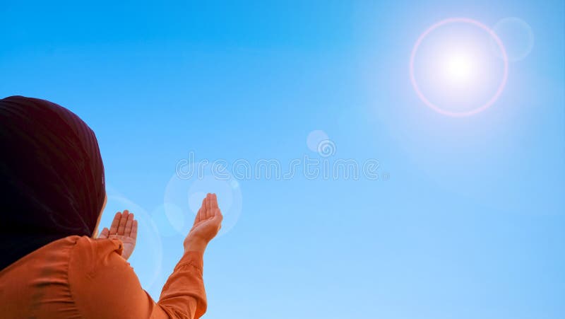 0 Priere Musulmane De Femmes Photos Libres De Droits Et Gratuites De Dreamstime