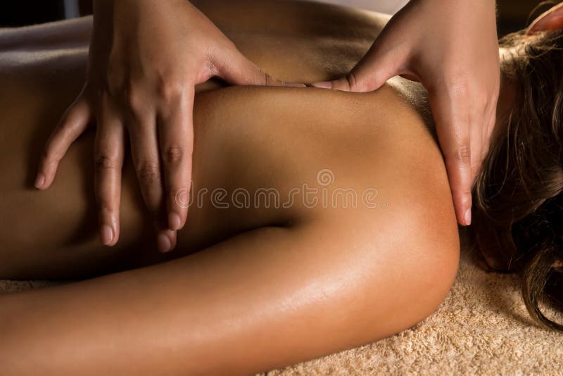 Primo piano di massaggio