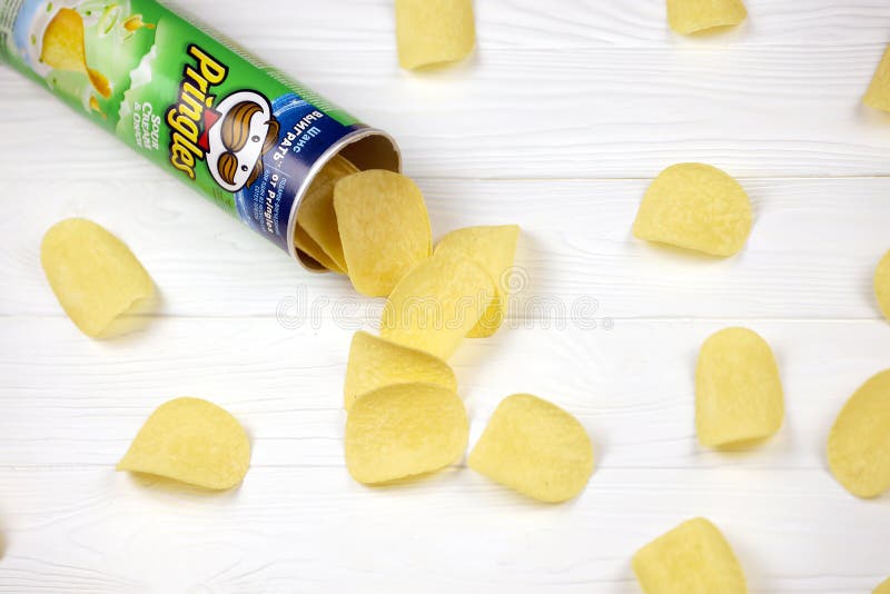 Pringles Sour Cream Onion Flavour. Cardboard Tube Can with Pringles