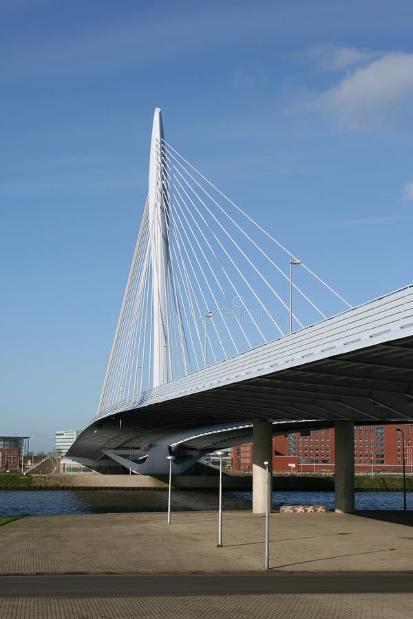 Prins Clausbrug, Utrecht, Nederlands