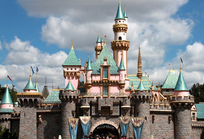 Prinzessinschloß In Disneyland Redaktionelles Bild - Bild Von  Glücklichsten, Angeles: 19337595