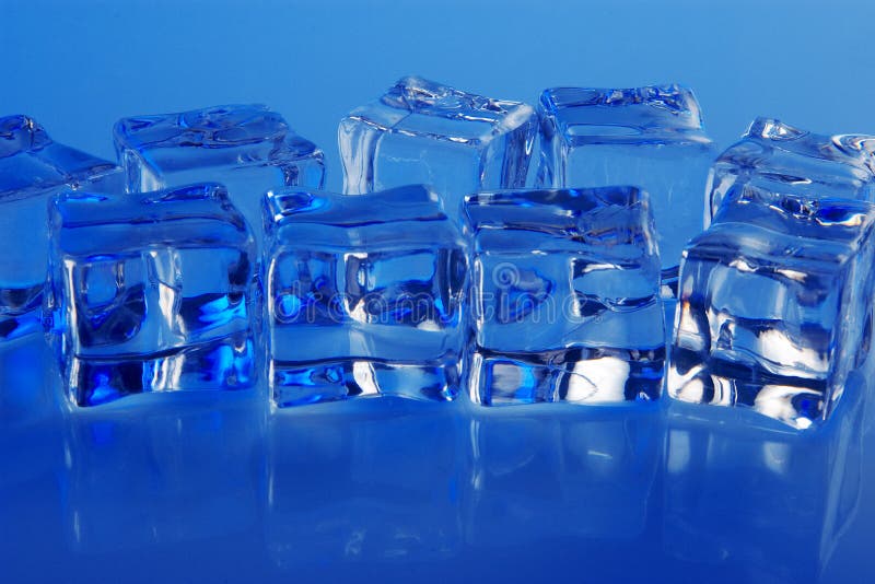 Priorità bassa del cubo di ghiaccio fotografia stock libera da diritti Priorità bassa del cubo di ghiaccio fotografia stock libera da diritti