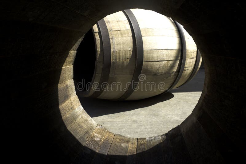 Proceso de fabricación de los barriles para el vino foto de archivo libre de regalías Proceso de fabricación de los barriles para el vino foto de archivo libre de regalías