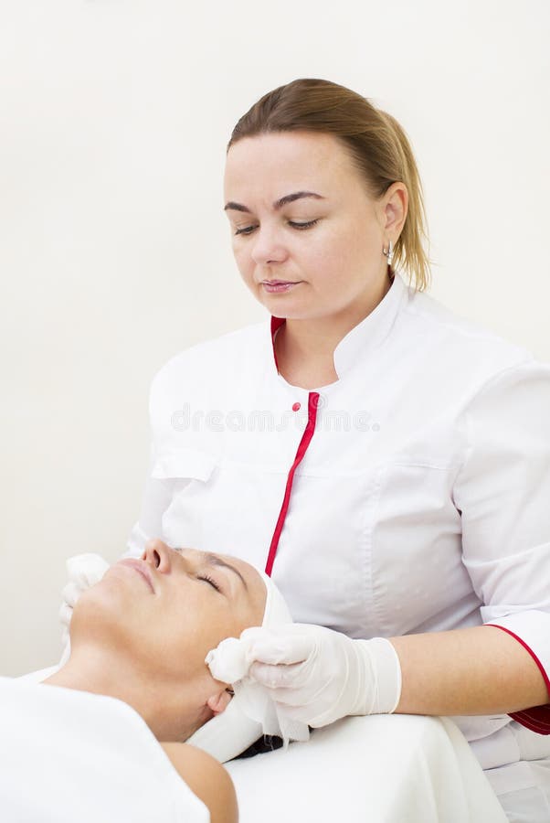 Process Of Massage And Facials Stock Image Image Of Lovely Beautician 86159743