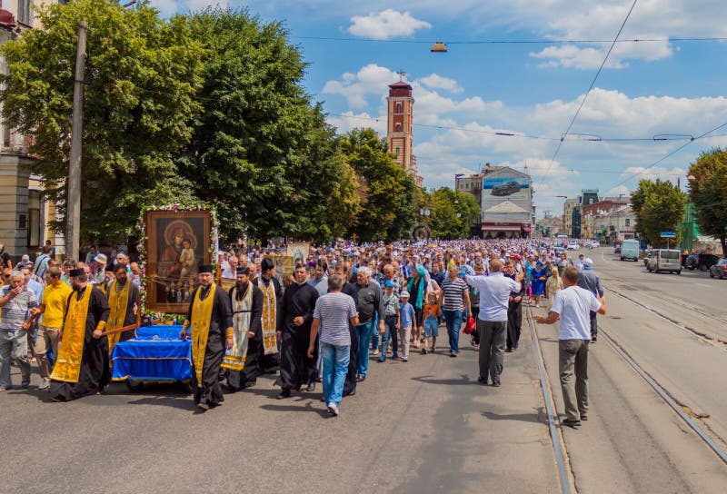 Procession för fred ukraine Kharkiv Juli 10, 2016 arkivbilder Procession för fred ukraine Kharkiv Juli 10, 2016 arkivbilder