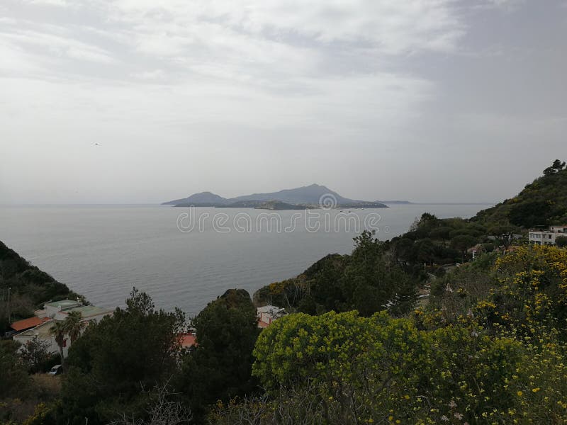 Procida et ischions de capo Miseno photographie stock libre de droits Procida et ischions de capo Miseno photographie stock libre de droits