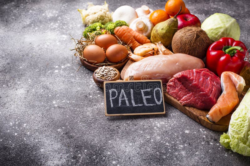 Prodotti sani per la dieta di paleo immagine stock libera da diritti Prodotti sani per la dieta di paleo immagine stock libera da diritti