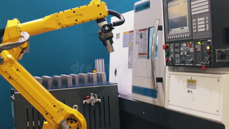 Producción industrial El robot substituye al hombre en una producción grande