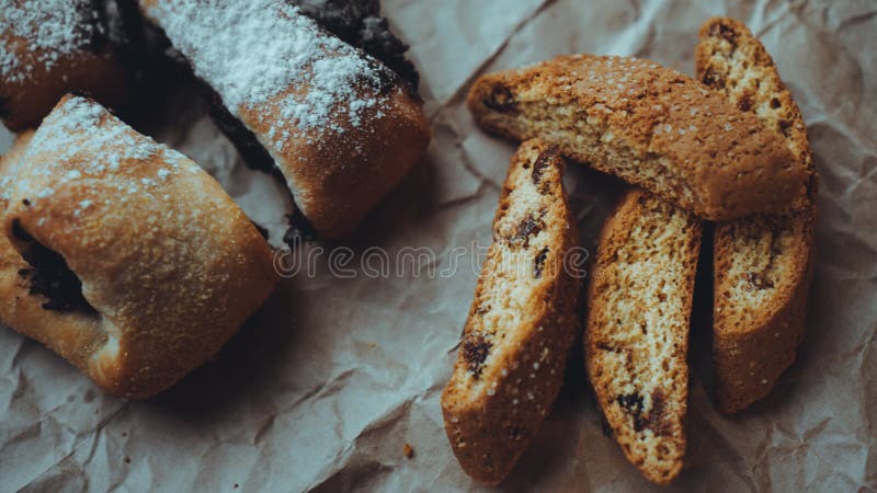 Produit de cuisson doux sur le papier de m?tier Photo de nourriture Banni?re de boutique de boulangerie Livre de recette photos stock Produit de cuisson doux sur le papier de m?tier Photo de nourriture Banni?re de boutique de boulangerie Livre de recette photos stock