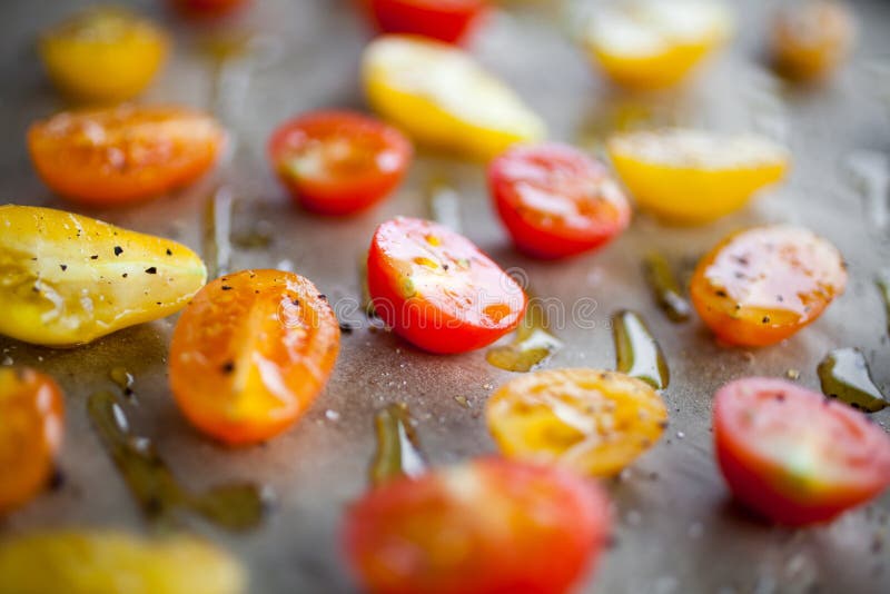 Produrre i pomodori secchi metà fotografie stock