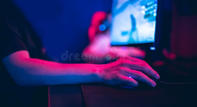 Online games hi-res stock photography and images - Alamy