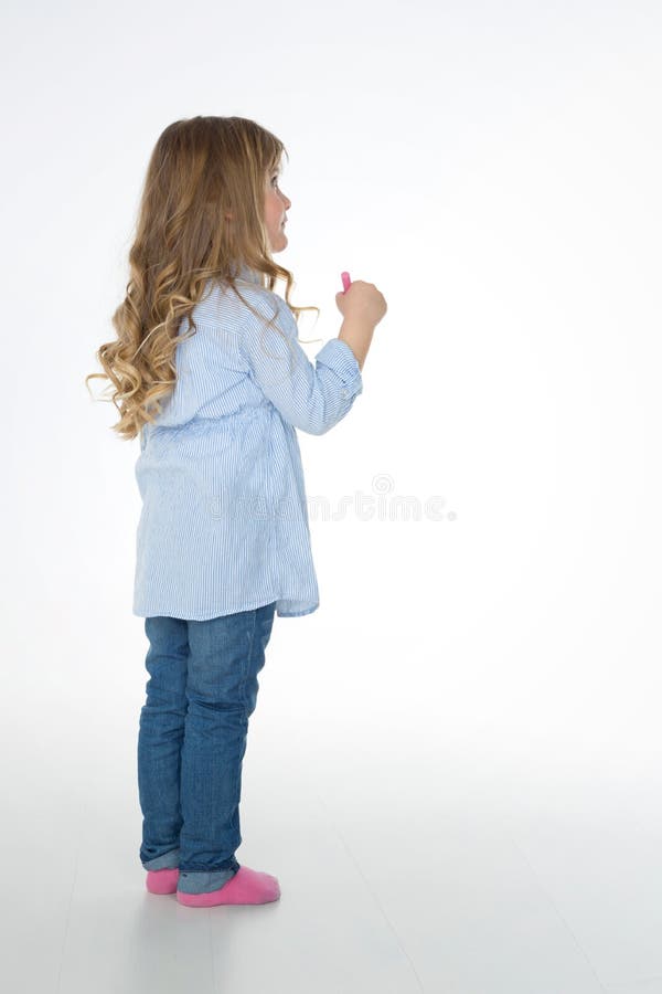Profilo della condizione del piccolo bambino immagine stock Profilo della condizione del piccolo bambino immagine stock