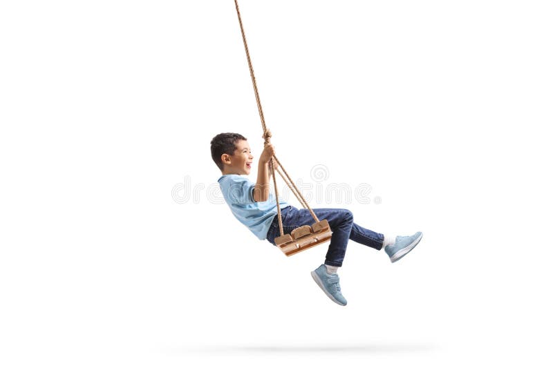 Profilul de lungime completă împușcat de un copil fericit swinging pe un leagăn royalty free stock images