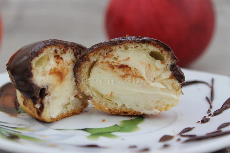profiterole στοκ εικόνα με δικαίωμα ελεύθερης χρήσης profiterole στοκ εικόνα με δικαίωμα ελεύθερης χρήσης