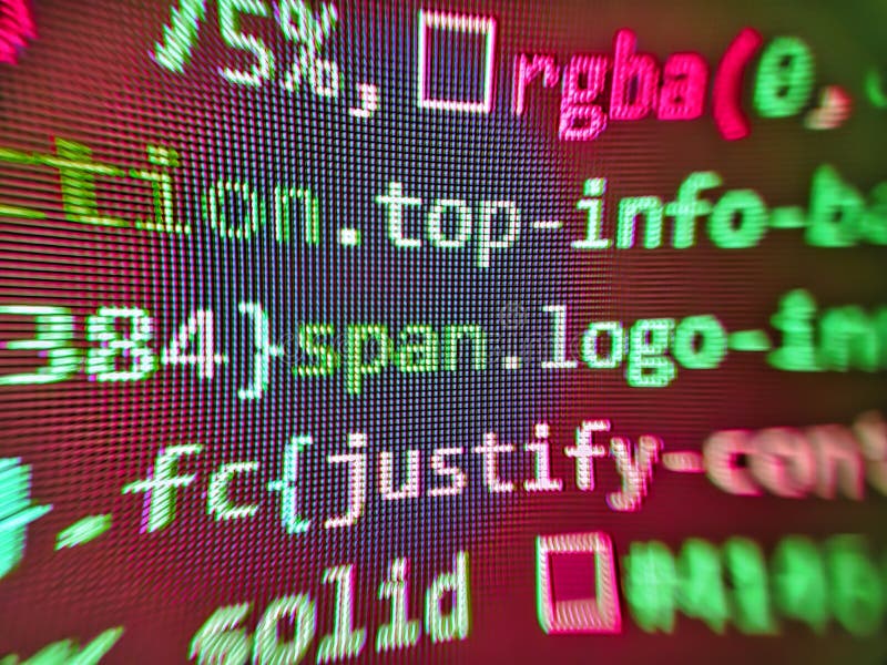 Programmatore digita nuove righe di codice html. programma informatico. riassunto del codice del programma sullo schermo del compu immagini stock libere da diritti