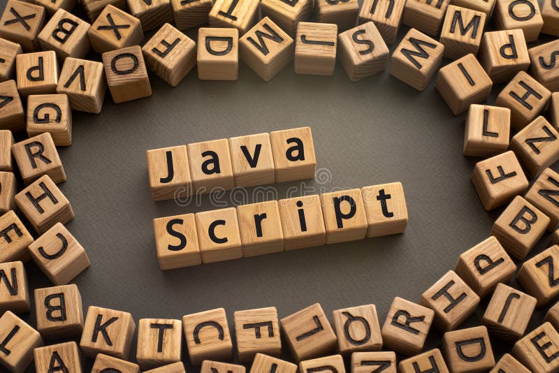 Programvaruutvecklingskoncept för inskriptionsjavascript. Träkuber med utspridda oskarpa bakgrundsblad