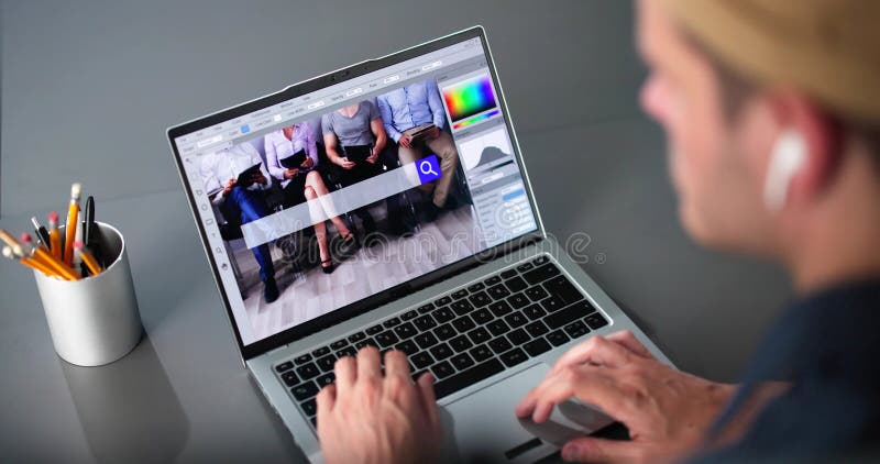 Proiectant grafic web în birou royalty free stock photography