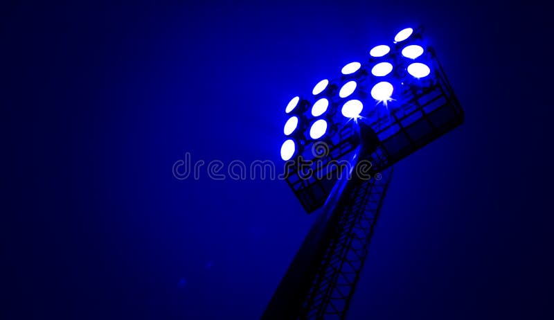 Projecteurs de stade photo stock. Image du home, gibier ...