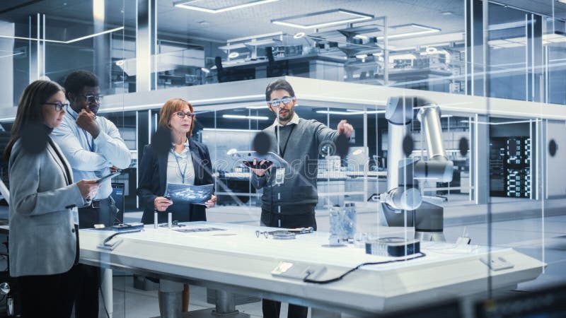Projektleiter und Maschinenführer von Robotik-Ingenieuren arbeiten an einem Roboterarm-Projekt zusammen vektor abbildung