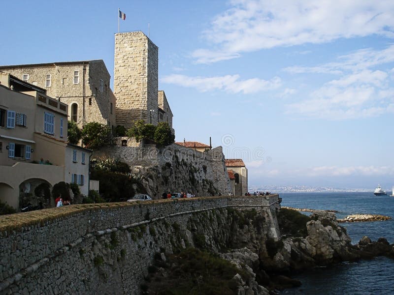 Promenade of the Admiral de Grass. E passes along the old city Antibes and the line of a fortification royalty free stock images Promenade of the Admiral de Grass. E passes along the old city Antibes and the line of a fortification royalty free stock images
