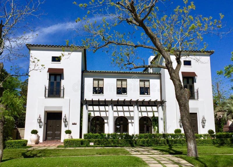 Property, Landmark, Mansion, House Picture. Image 125456904