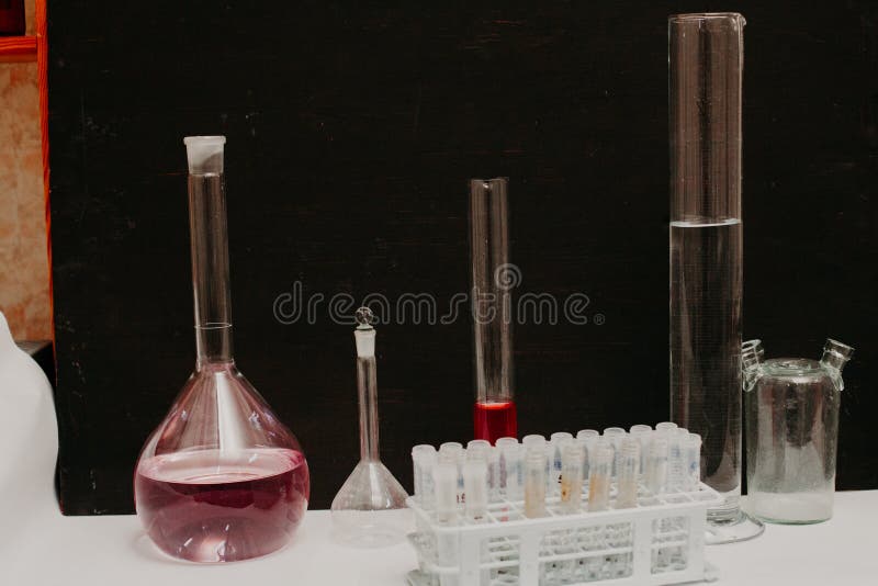 Property and Utensils for Chemical Experiments in the Chemical