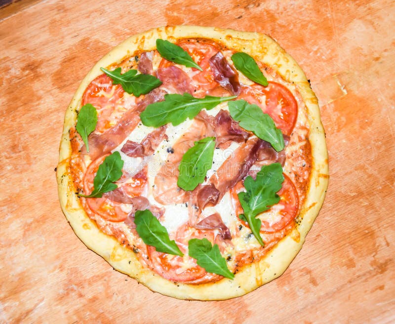 Prosciutto Di Parma Della Pizza Immagine Stock Immagine di ristorante