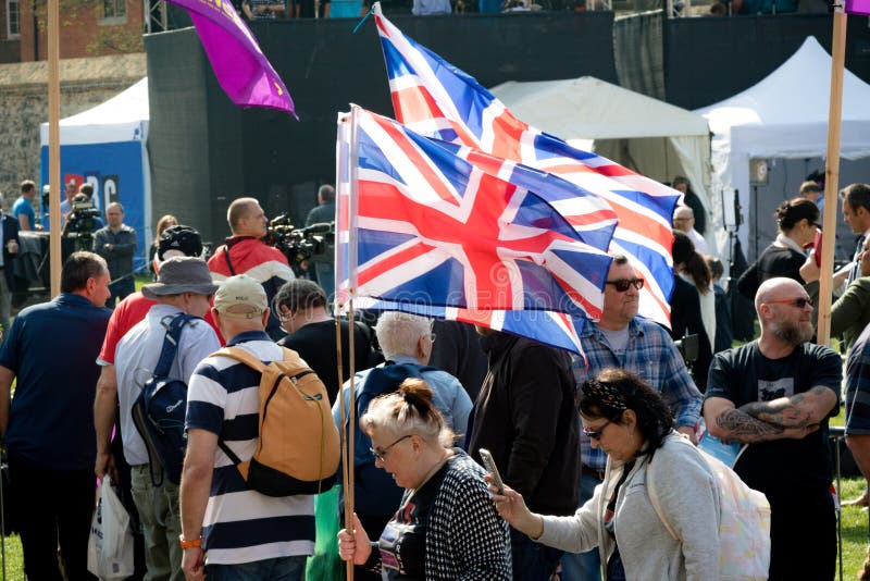 Protestation de jour de Brexit à Londres. Londres, Royaume-Uni, le 29 mars 2019 : - les pro marcheurs de Brexit en dehors du Parlement britannique le jour le R-U devraient avoir laissé l'UE
