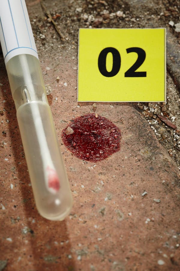 Prova Delle Macchie Di Sangue Fotografia Stock - Immagine di criminale