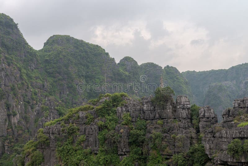 Província de Hang Mua Temple Ninh Binh, Ha Noi Vietnam Dec 2018 foto de stock Província de Hang Mua Temple Ninh Binh, Ha Noi Vietnam Dec 2018 foto de stock