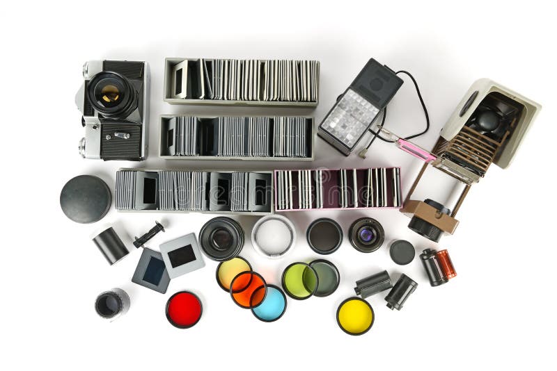 Proyector retro de la cámara y de diapositiva con los accesorios aislados en wh fotos de archivo libres de regalías Proyector retro de la cámara y de diapositiva con los accesorios aislados en wh fotos de archivo libres de regalías