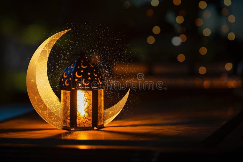 Prydnadsarabiska lanternor med halvmåne ramadan kareem arkivfoto