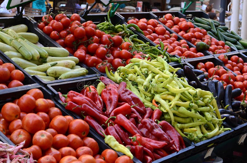 Przy rolnika rynkiem świezi i organicznie warzywa zdjęcia stock