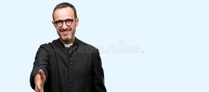 Przystojny starszy mężczyzna odizolowywający nad błękitnym tłem zdjęcie stock Przystojny starszy mężczyzna odizolowywający nad błękitnym tłem zdjęcie stock