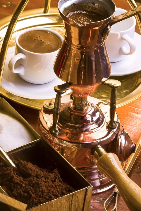 Préparation de café turc. photo stock. Image du chocolat 7944454