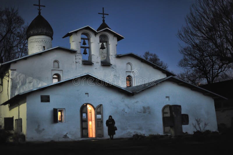 Pskov-Kirche lizenzfreie stockfotografie