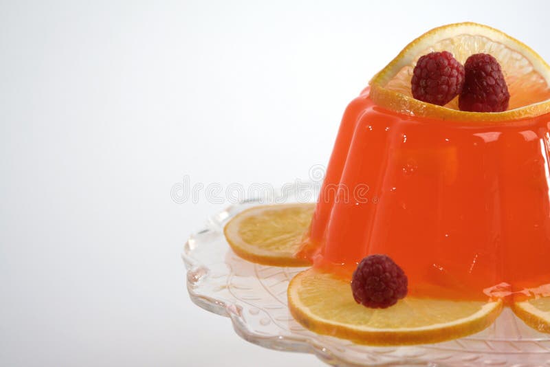 Pudding de gélatine photo stock. Image du framboise, pudding 406410