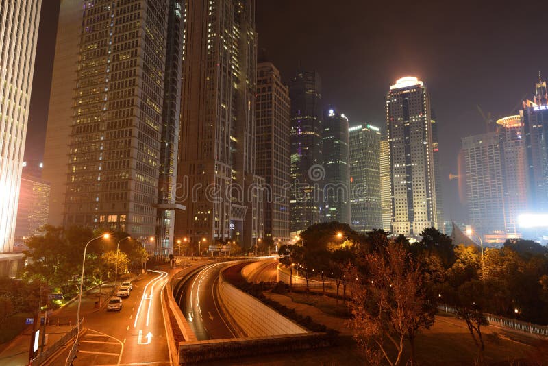 Pudong la nuit photo stock Pudong la nuit photo stock