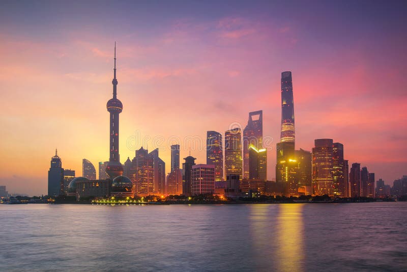 Pudong linia horyzontu przy wschodem słońca obraz stock Pudong linia horyzontu przy wschodem słońca obraz stock