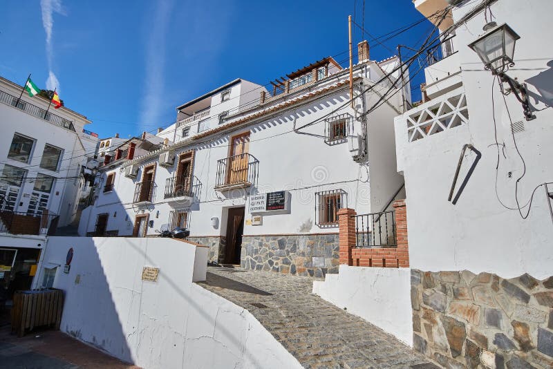 Pueblo Blanco De Almachar En Málaga, España Imagen de archivo editorial